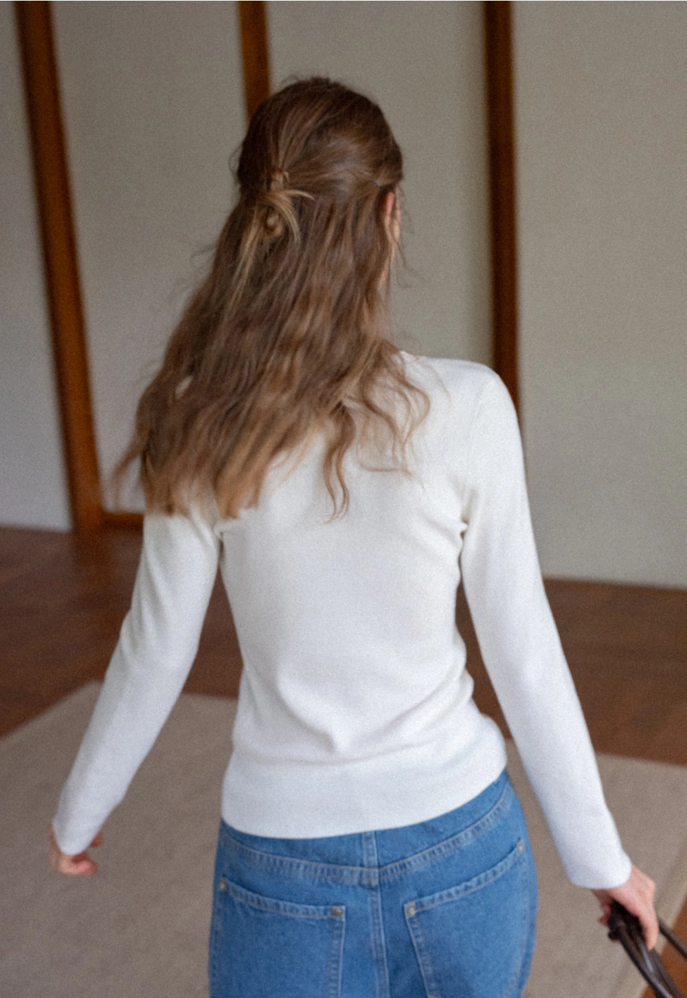 Casual White Long Sleeve Sweater with V-Neck