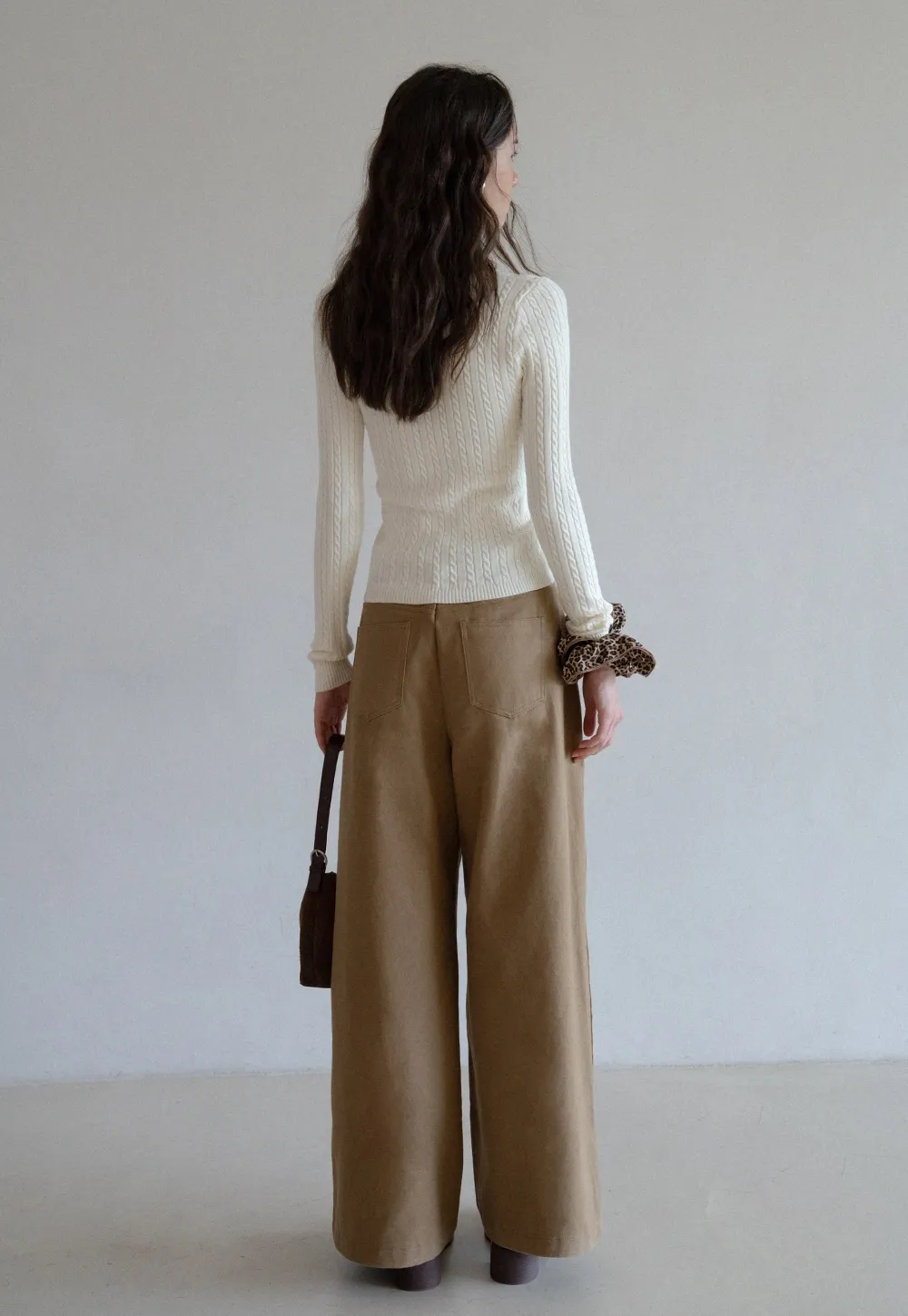 Womens Ribbed Knit Long Sleeve V- Neck Knit Top