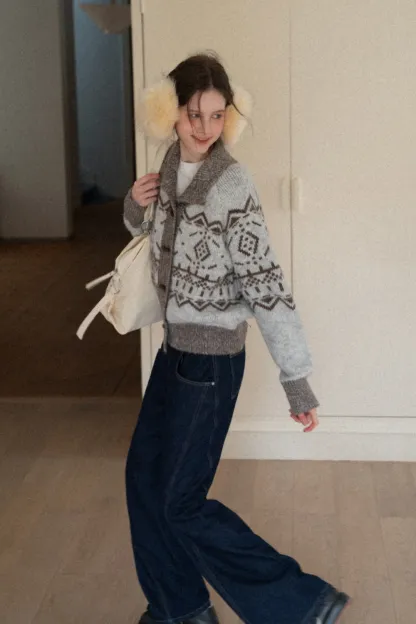 Vintage-Inspired Fair Isle Turtleneck Knit Sweater