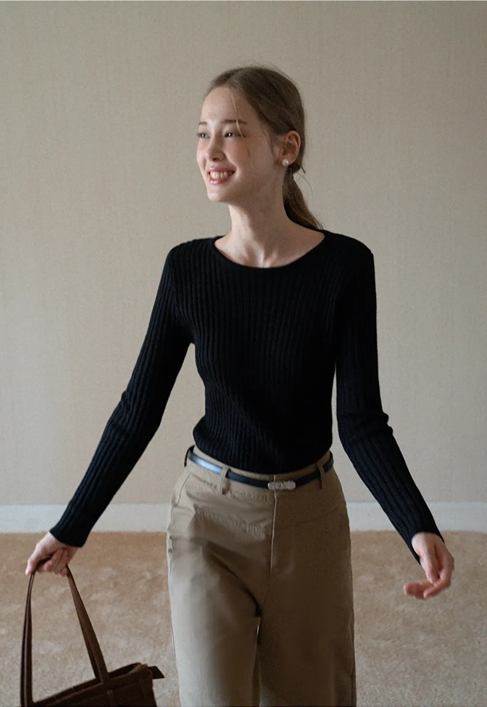 Womens Ribbed Crew Neck Long Sleeve Knit Top