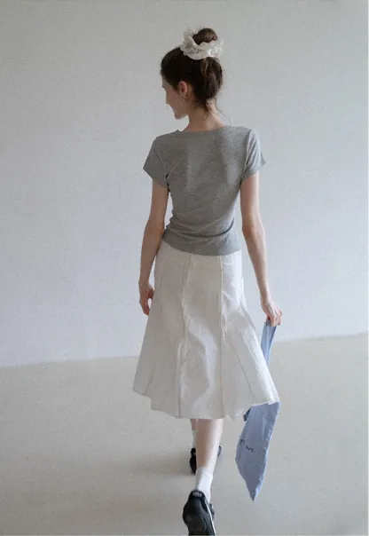 Women's Slim Fit V-Neck Short Sleeve T-Shirt