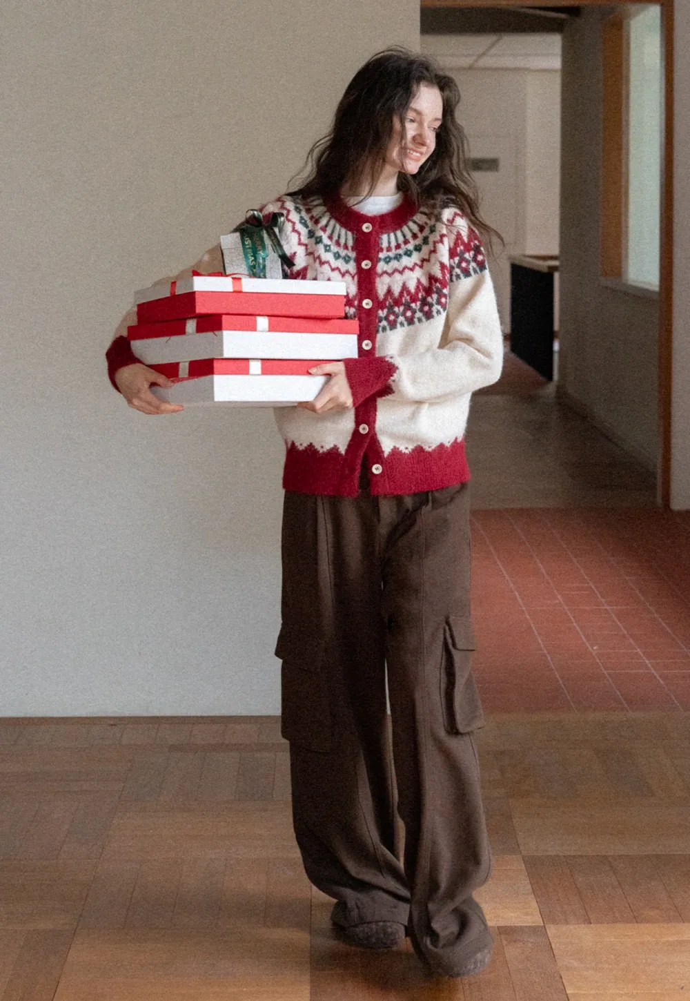 Women Brown Wide-Leg Cargo Pants with Pockets