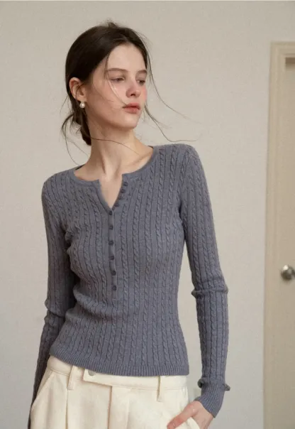 Womens Ribbed Knit Long Sleeve V- Neck Knit Top