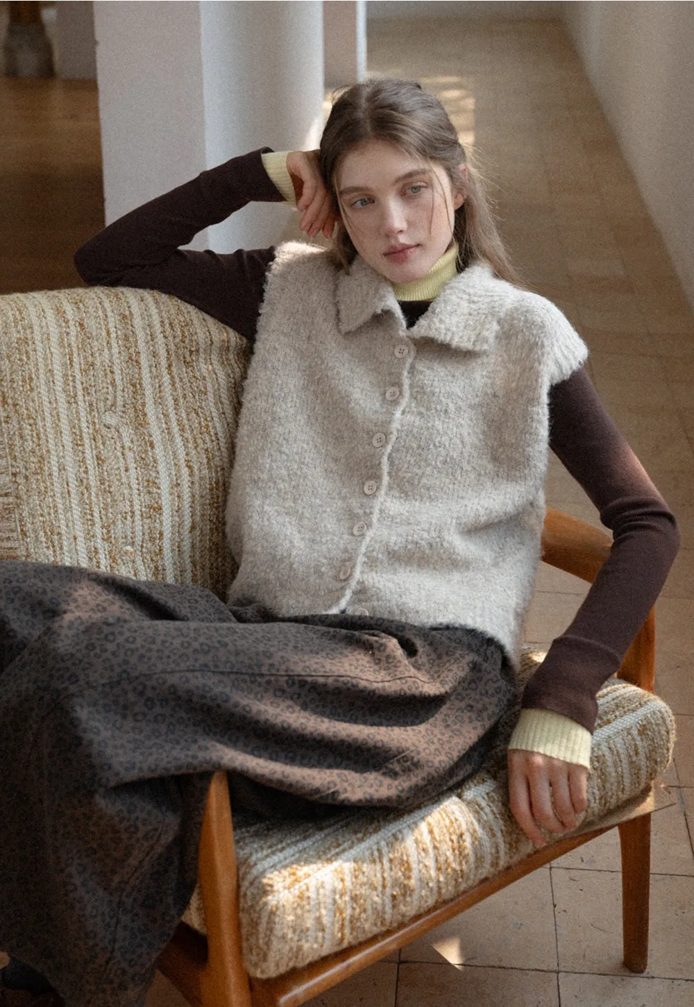 Casual Brown Turtleneck Sweater with Yellow Cuffs