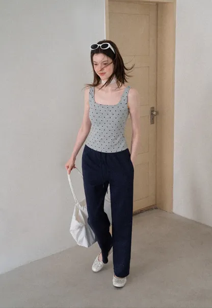 Freizeithose mit hohem Bund und Kordelzug, ausgestelltem Bein