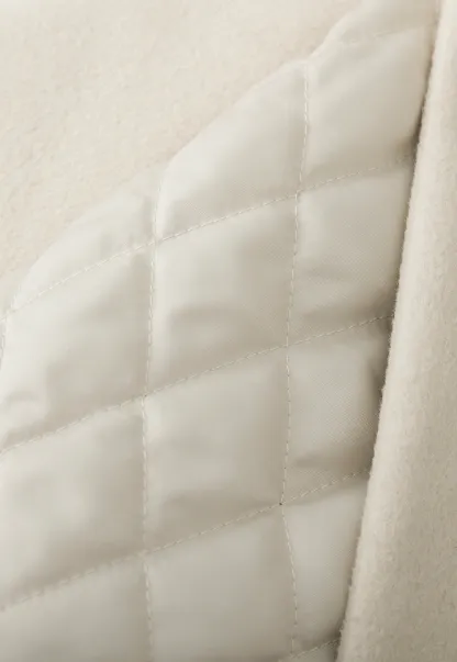 Elegant Wool Coat with Belted Waist Design