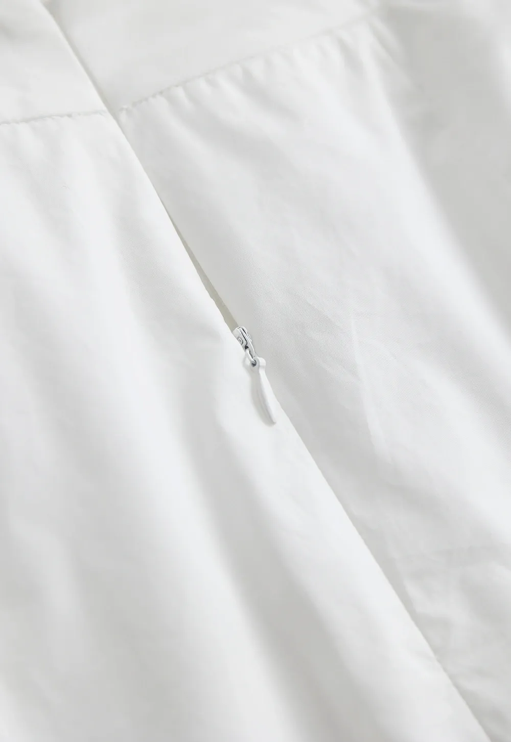 Women’s White Ruffled Skirt