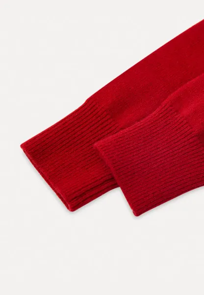 Winter Snowflake Knit Sweater with Round Neck Design