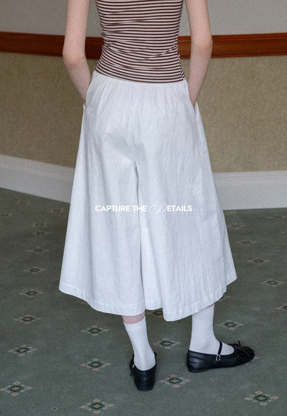 Wide Leg Cropped Casual Pants with Elastic Waist