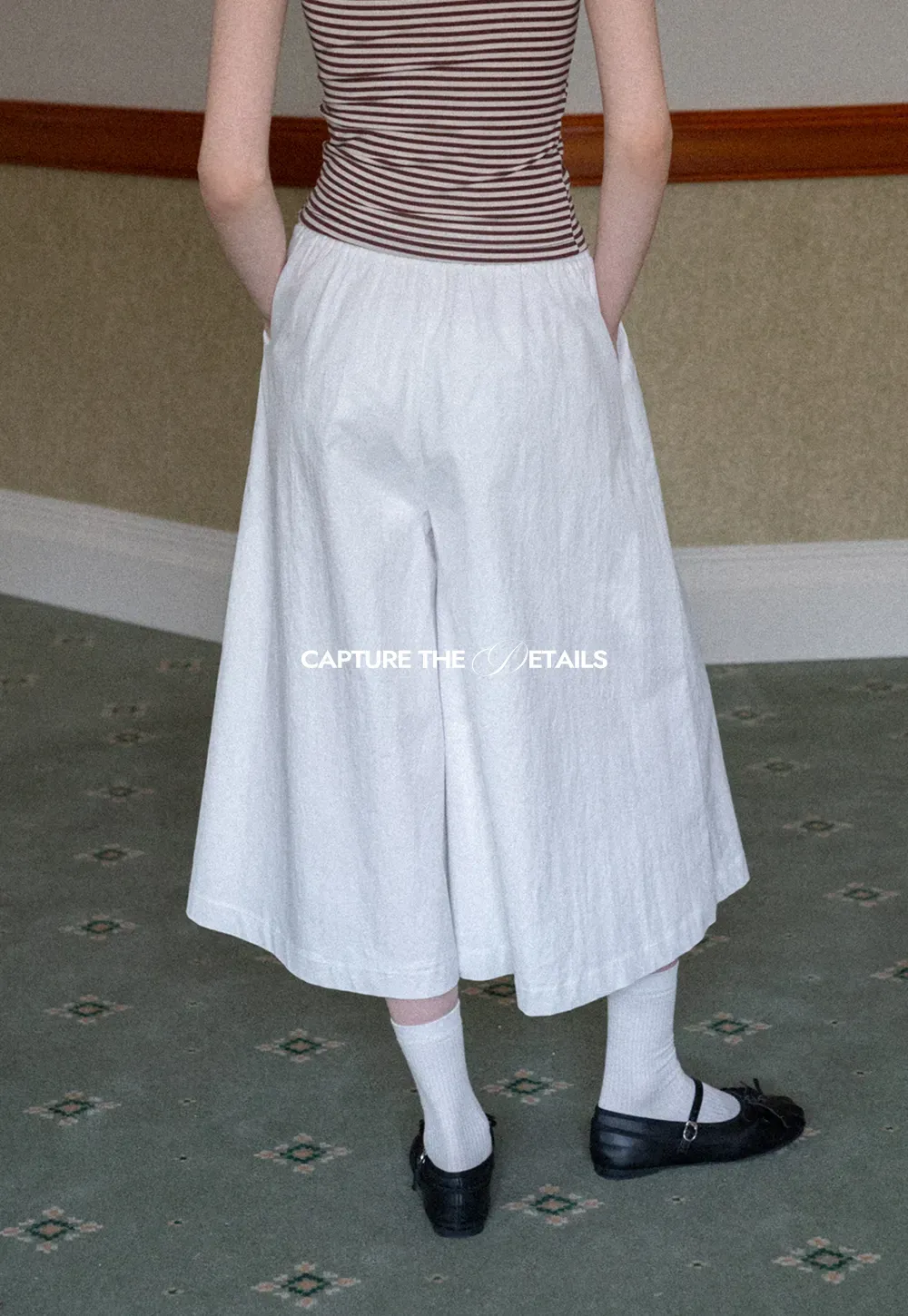 Wide Leg Cropped Casual Pants with Elastic Waist