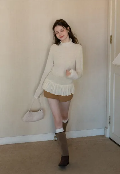 floral dot long sleeve top with ruffle hem