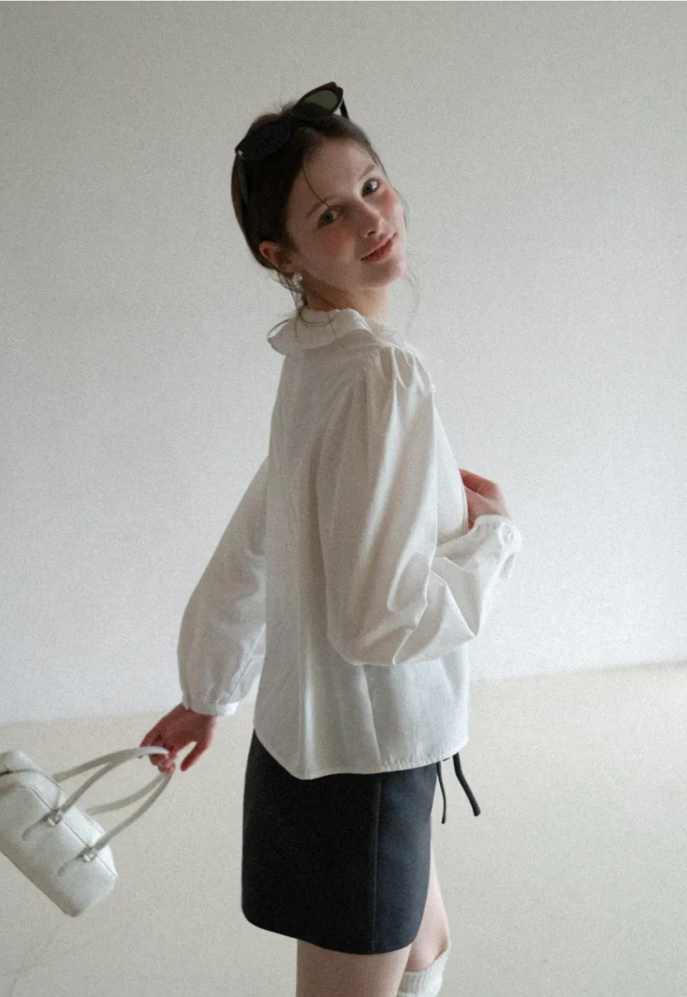 Elegant Blouse with Ruffled Collar and Pintuck Detail