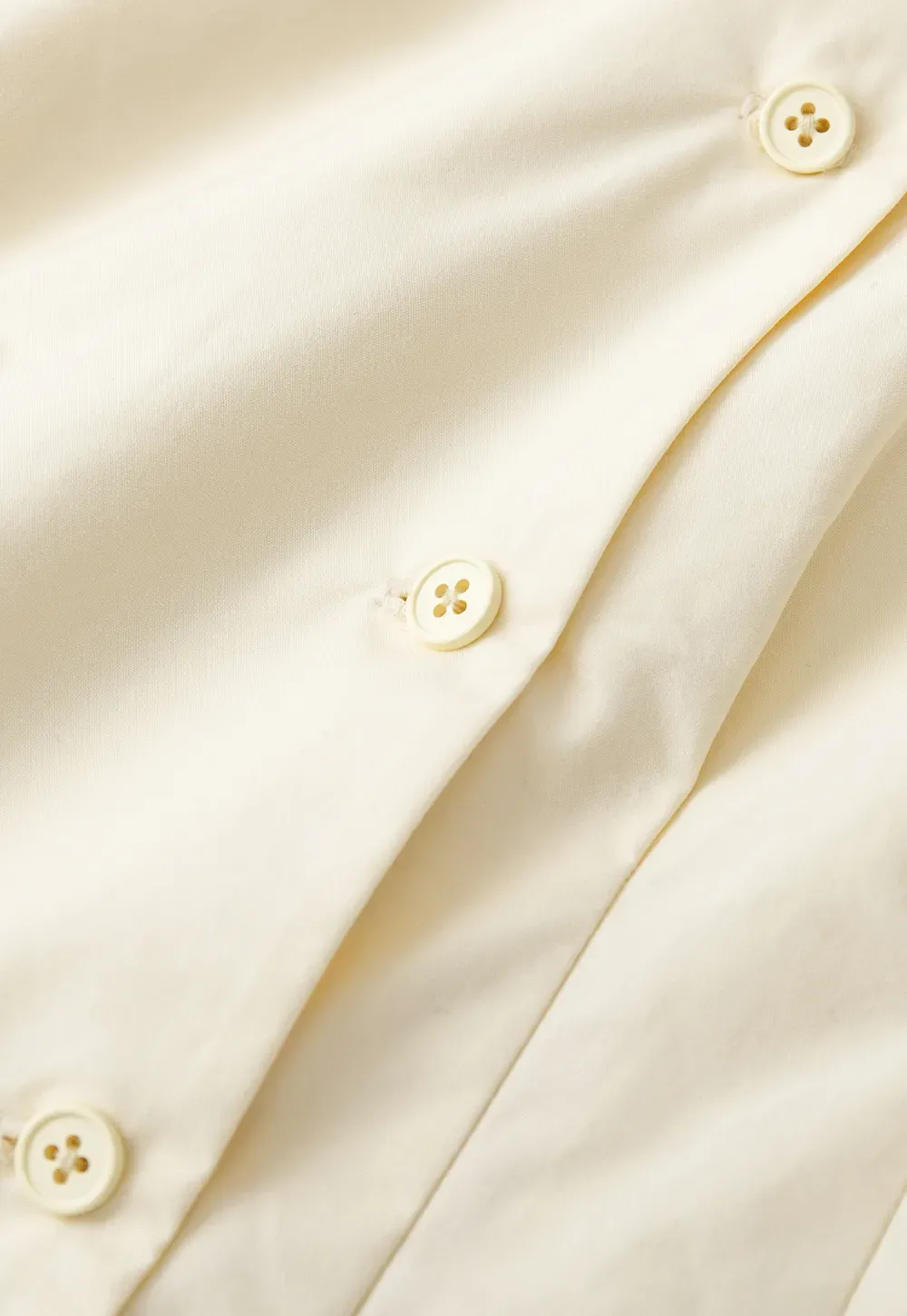 Short Sleeve Shirt with Peter Pan Collar and Peplum Hem