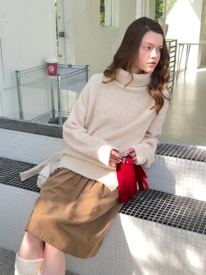 Elegant High-Waisted Pleated Skirt