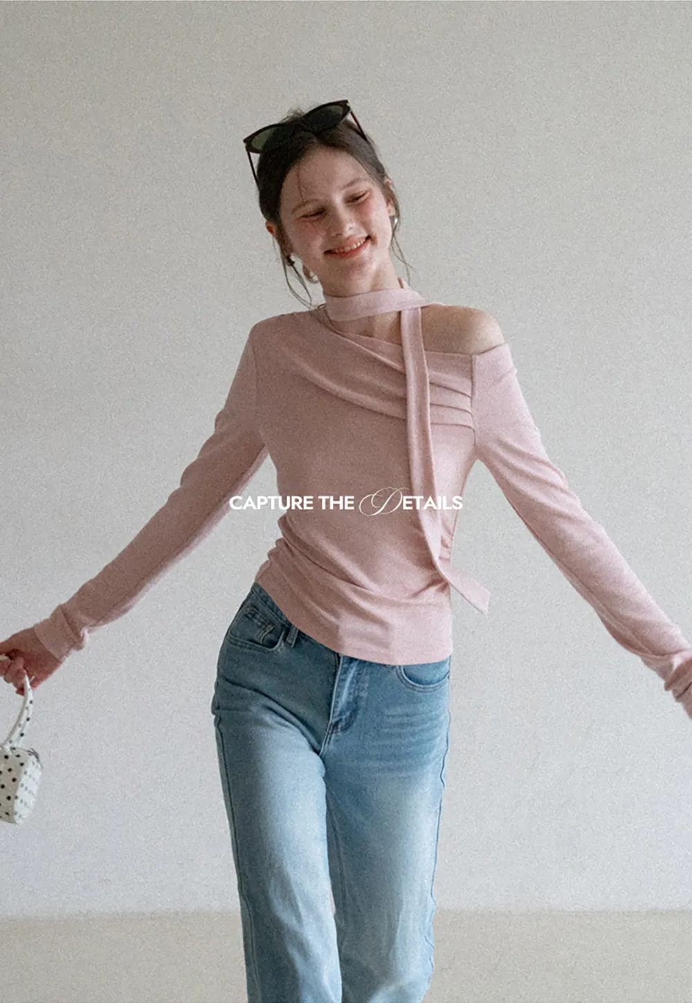 flared high waist jeans with back pocket design