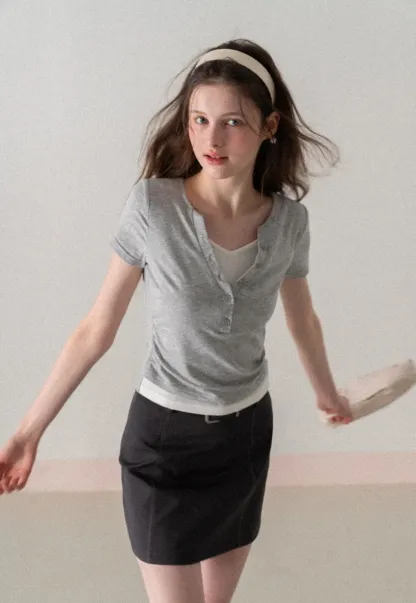 Short Sleeve T Shirt with Round Neck