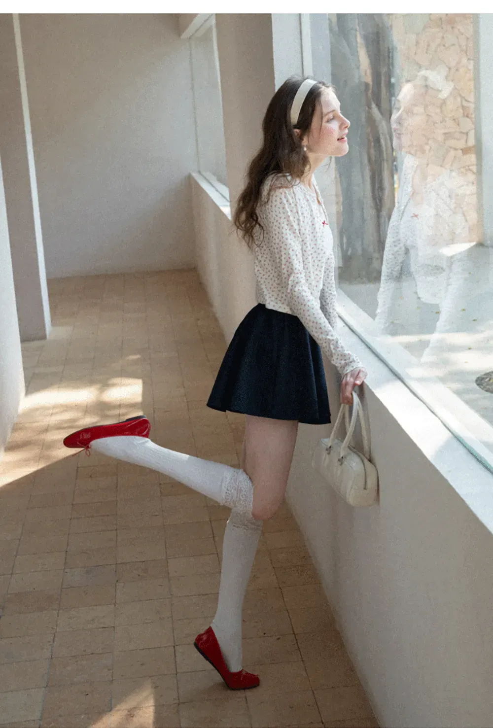 Floral Print Lace Trim V Neck Short Top