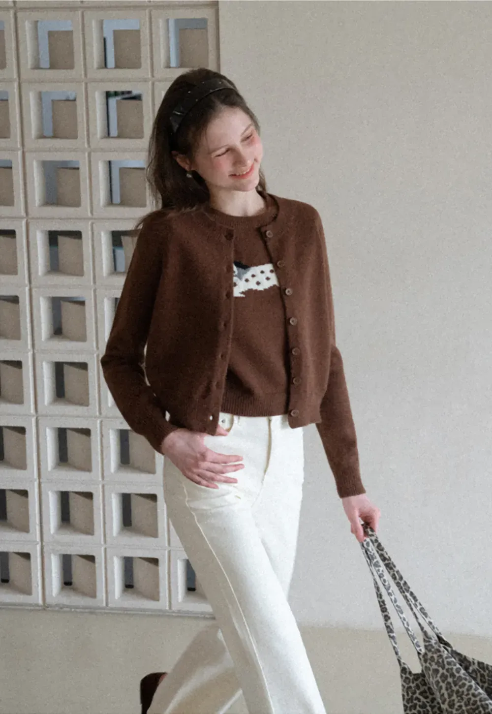 Stylish Knit Cardigan with Embroidered Design