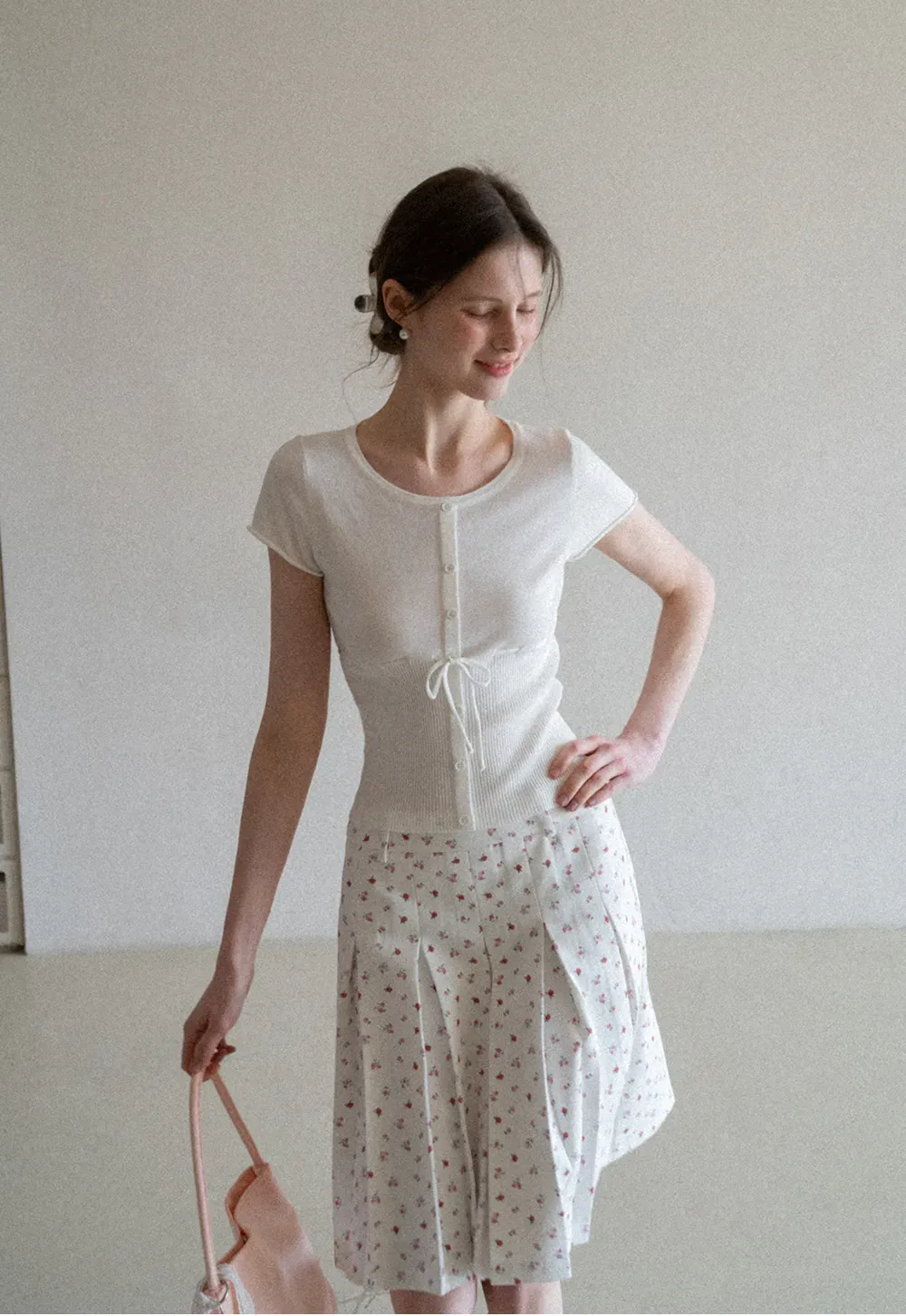 Pleated skirt with floral print