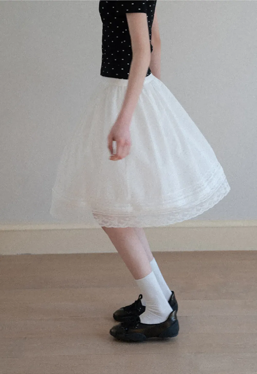 Lace Trimmed Pleated Midi Skirt