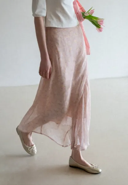 Flowy floral print midi skirt with layered hem