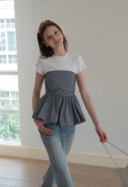 Wide leg flared denim jeans with front pockets