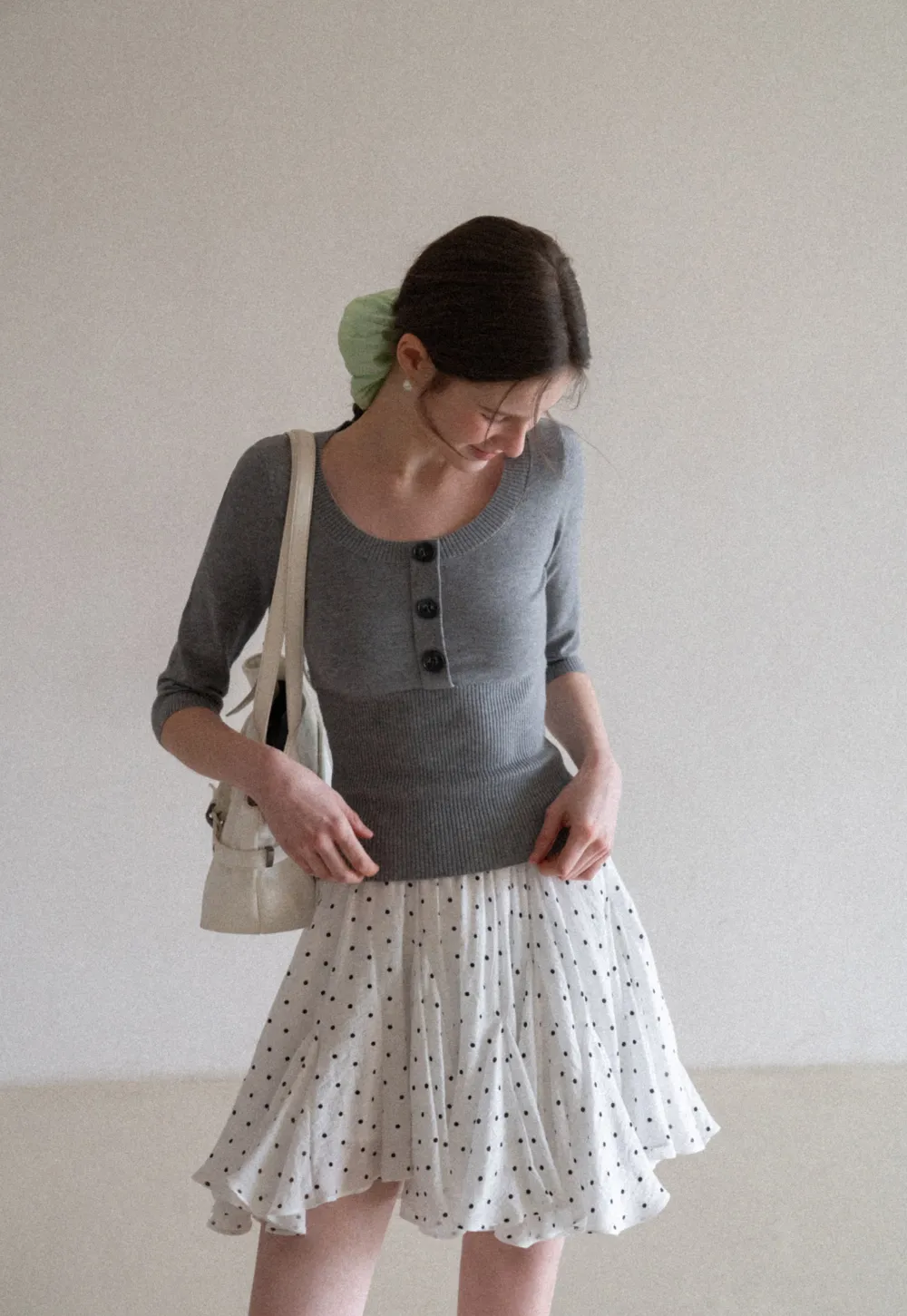 Woolen knit sweater with ribbed hem and cuffs