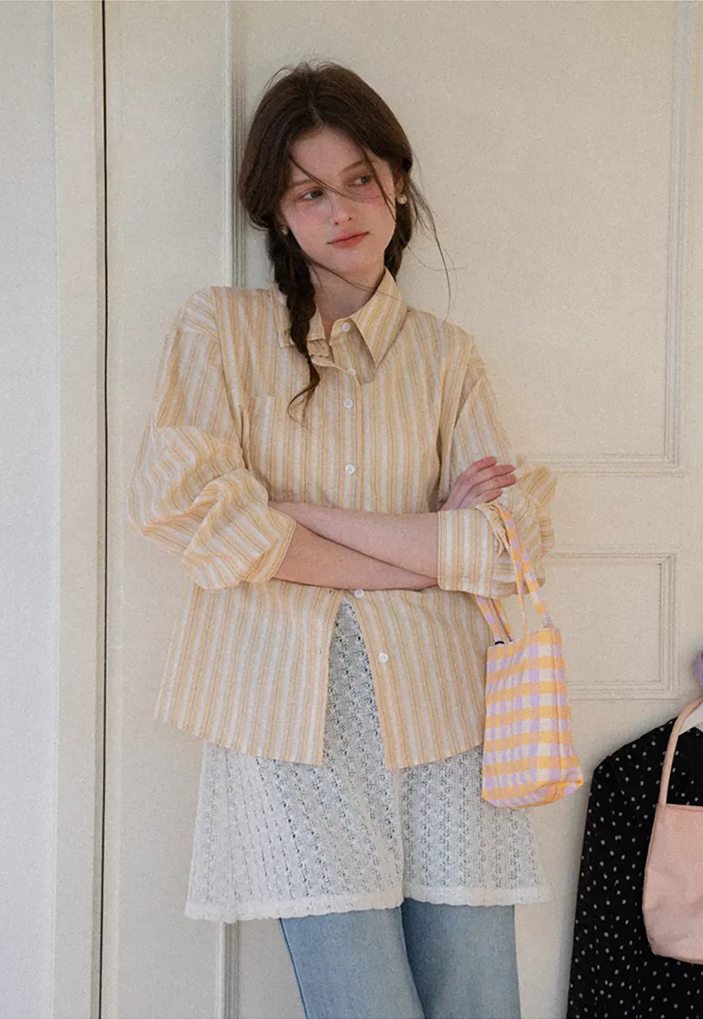 knitted sleeveless tank top with lace trim and button details