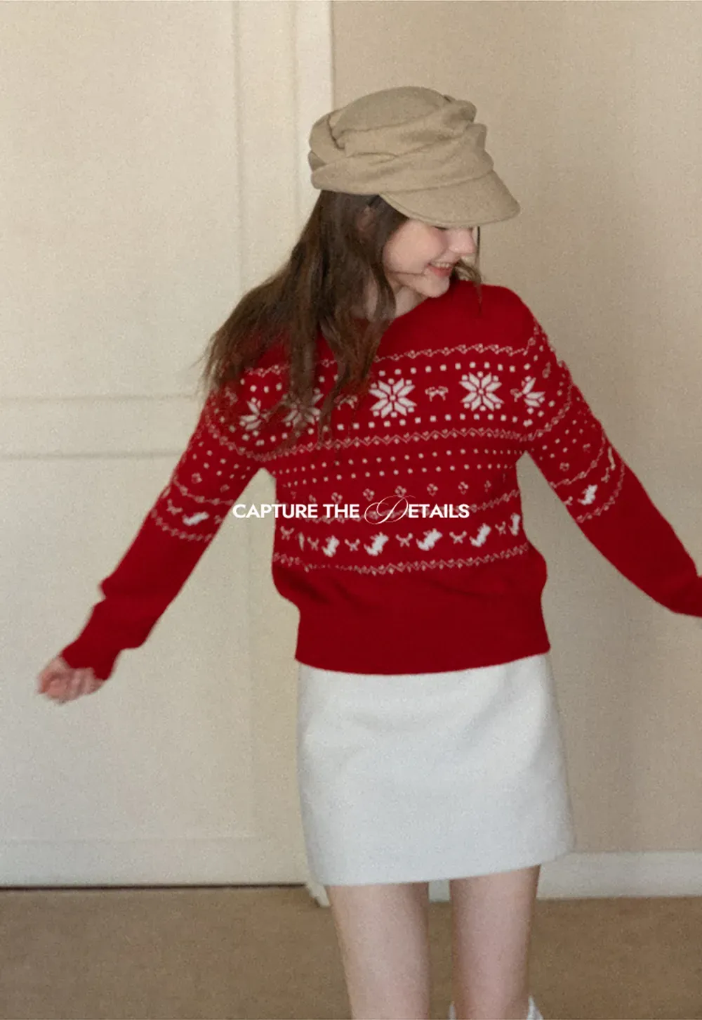 Winter Snowflake Knit Sweater with Round Neck Design