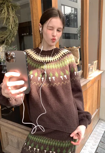 Woolen Knit Sweater and Skirt Set with Pattern Design