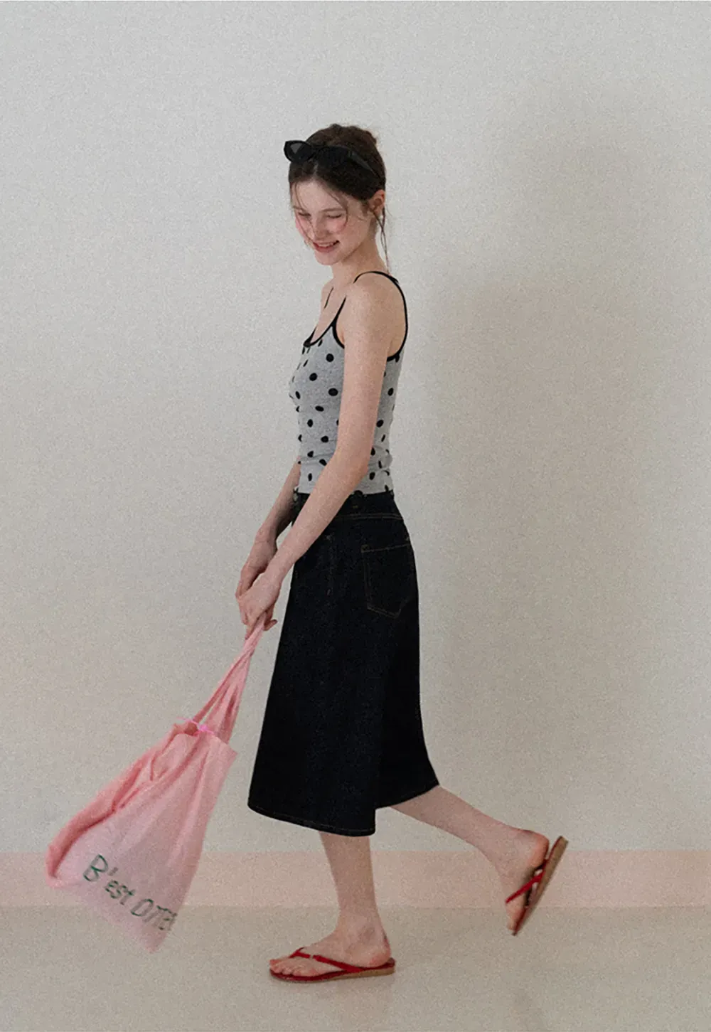 Wide leg cropped denim pants with contrast stitching