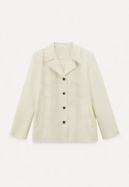 Short jacket with notched lapel and front buttons