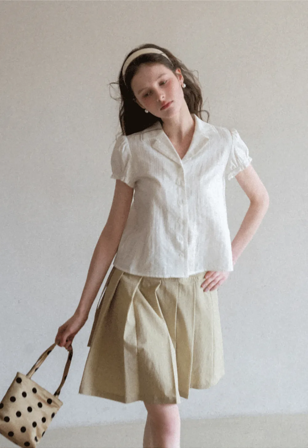 Short Sleeve Shirt with Collar and Button Front