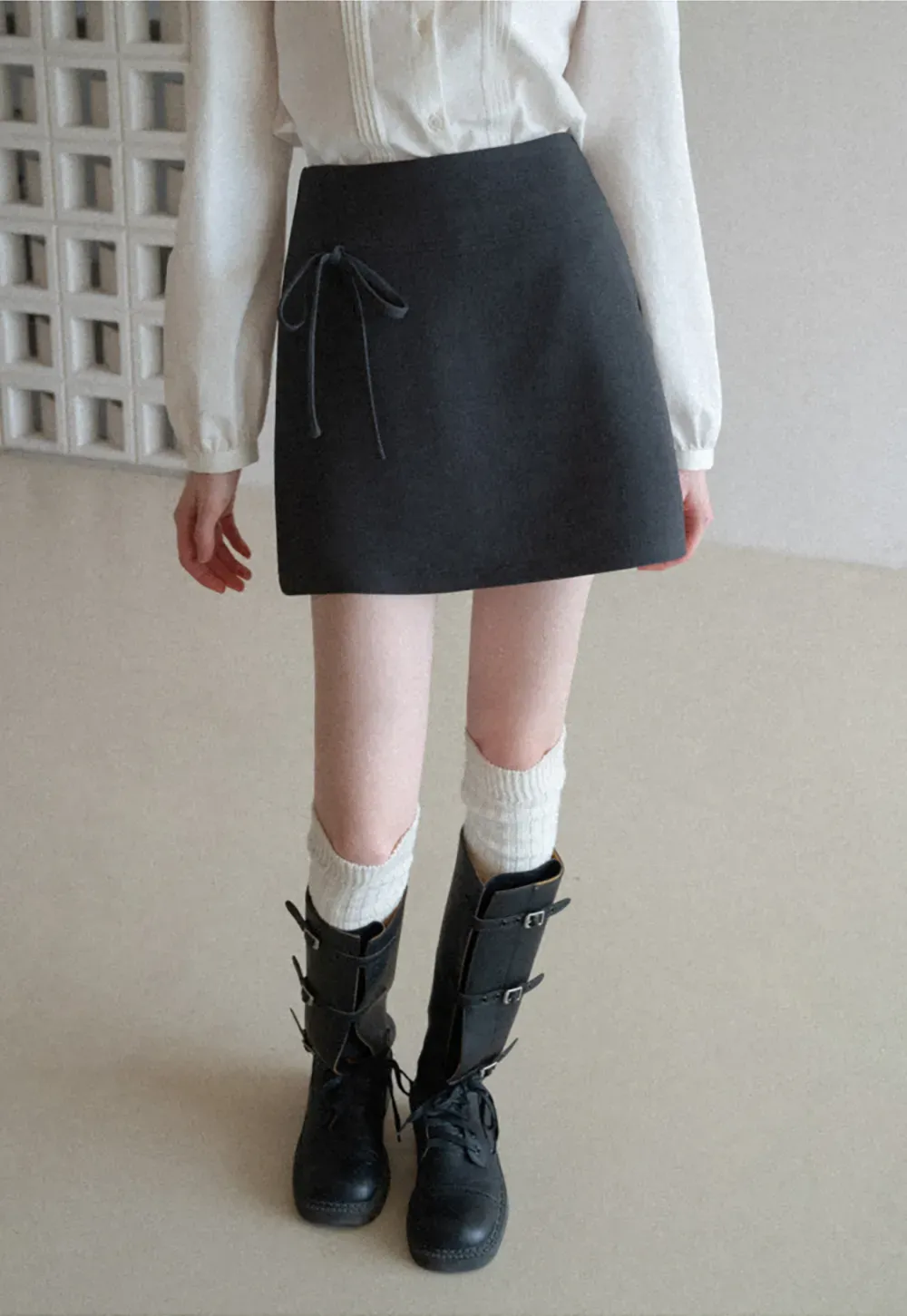 A-line mini skirt with front zipper closure