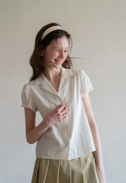 Short Sleeve Shirt with Collar and Button Front