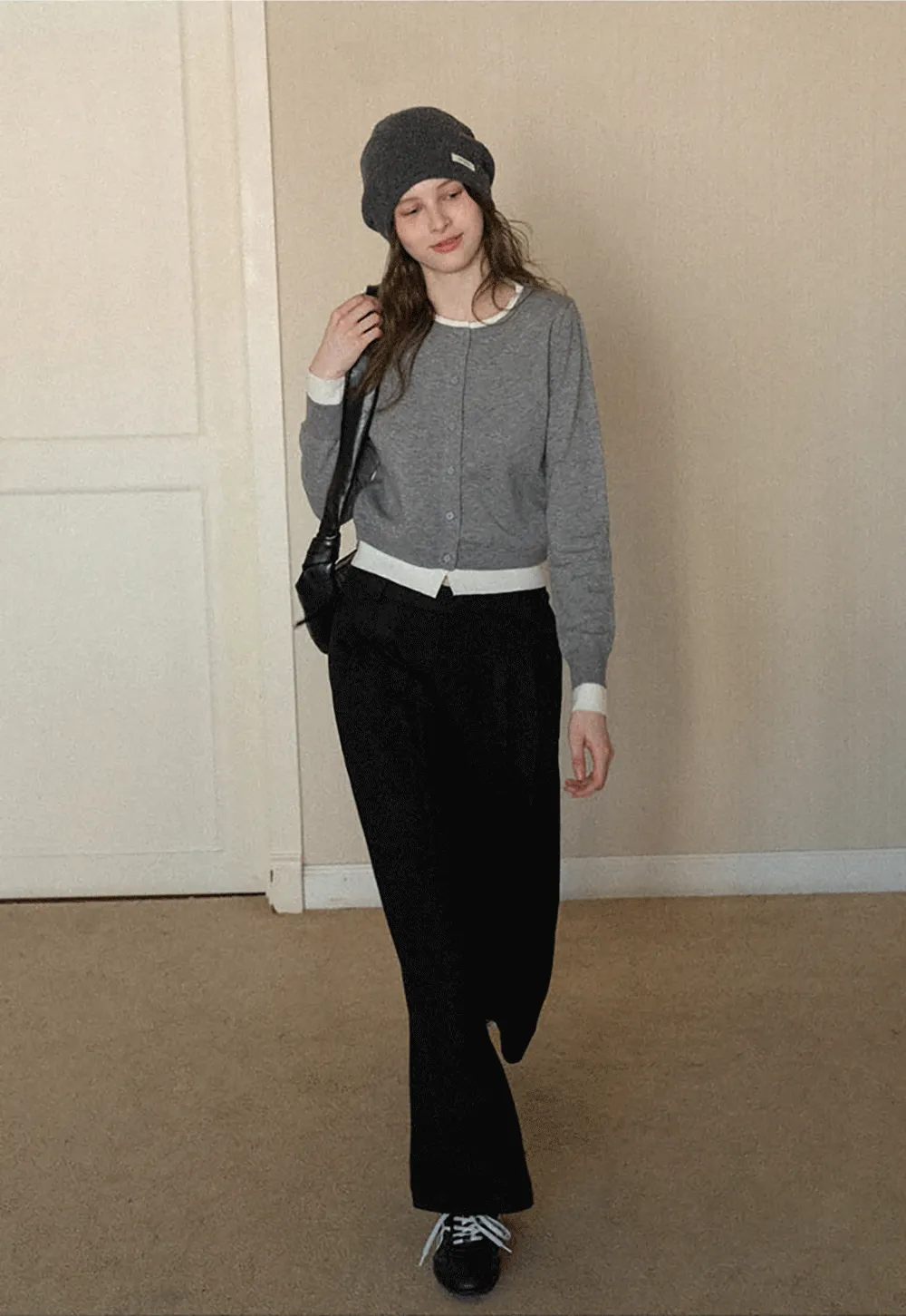 Wide leg pleated casual pants with high waist design