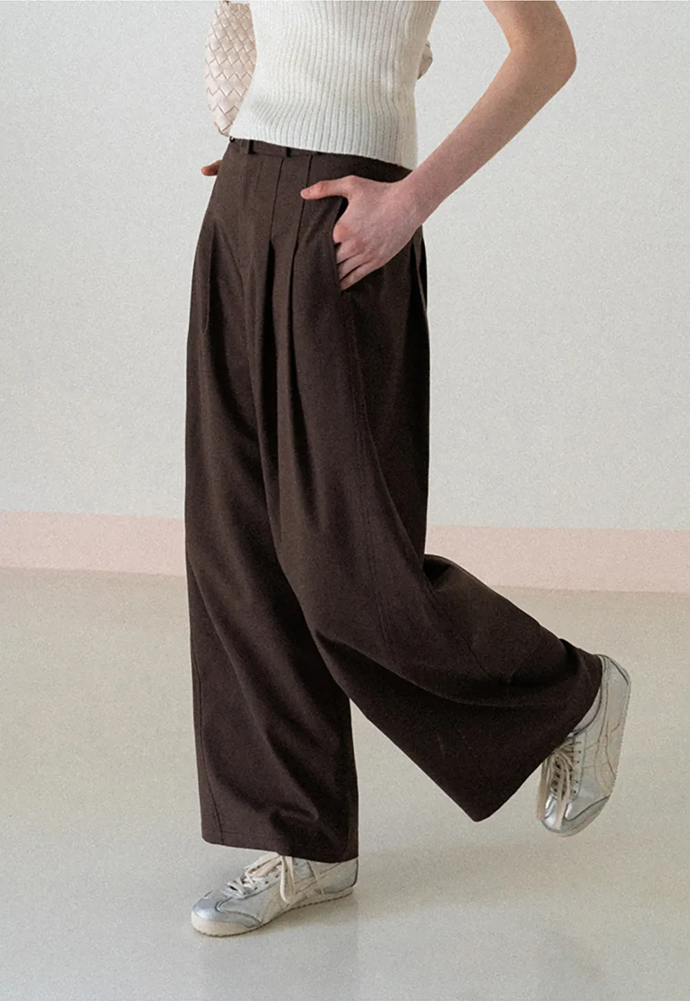 Wide Leg Pleated Casual Pants with Belt