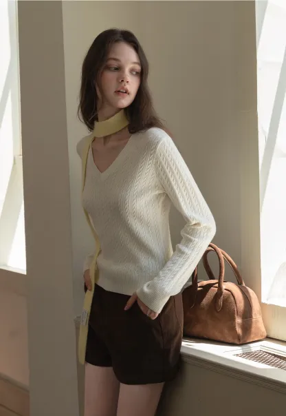 Womens V-Neck Cable Knit Sweater