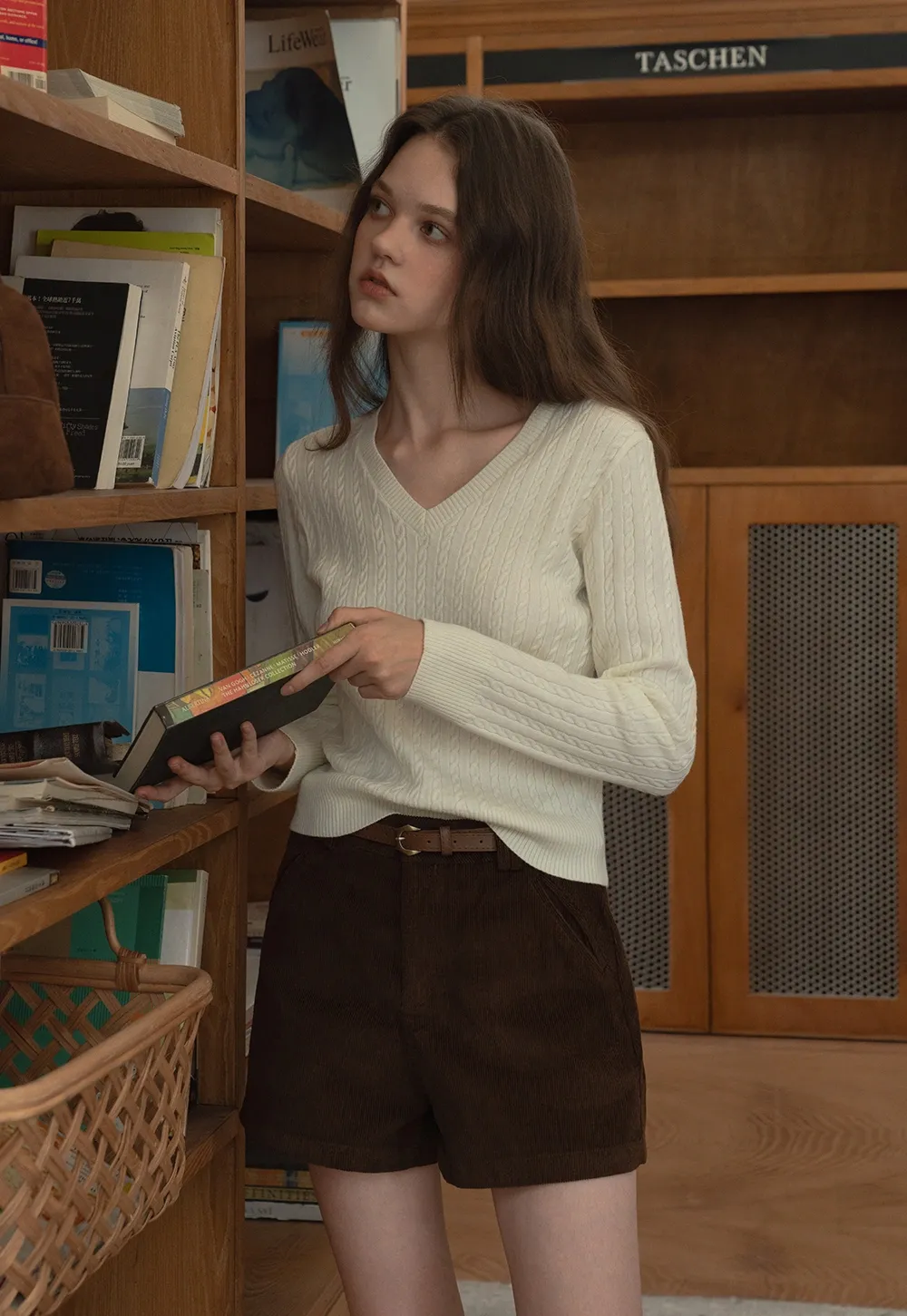 Womens V-Neck Cable Knit Sweater