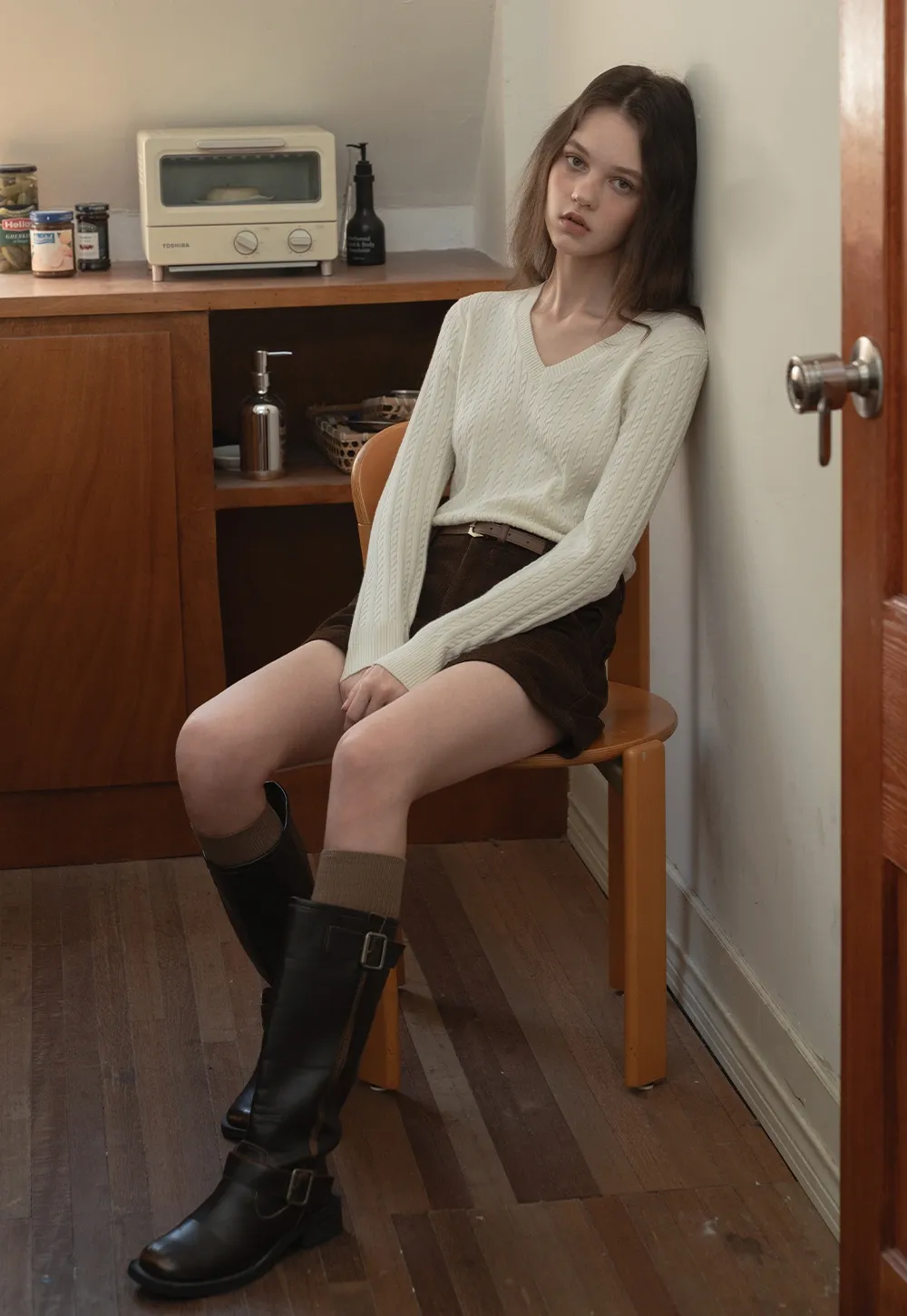 Womens V-Neck Cable Knit Sweater