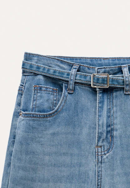 Women’s Flared Jeans with Belt