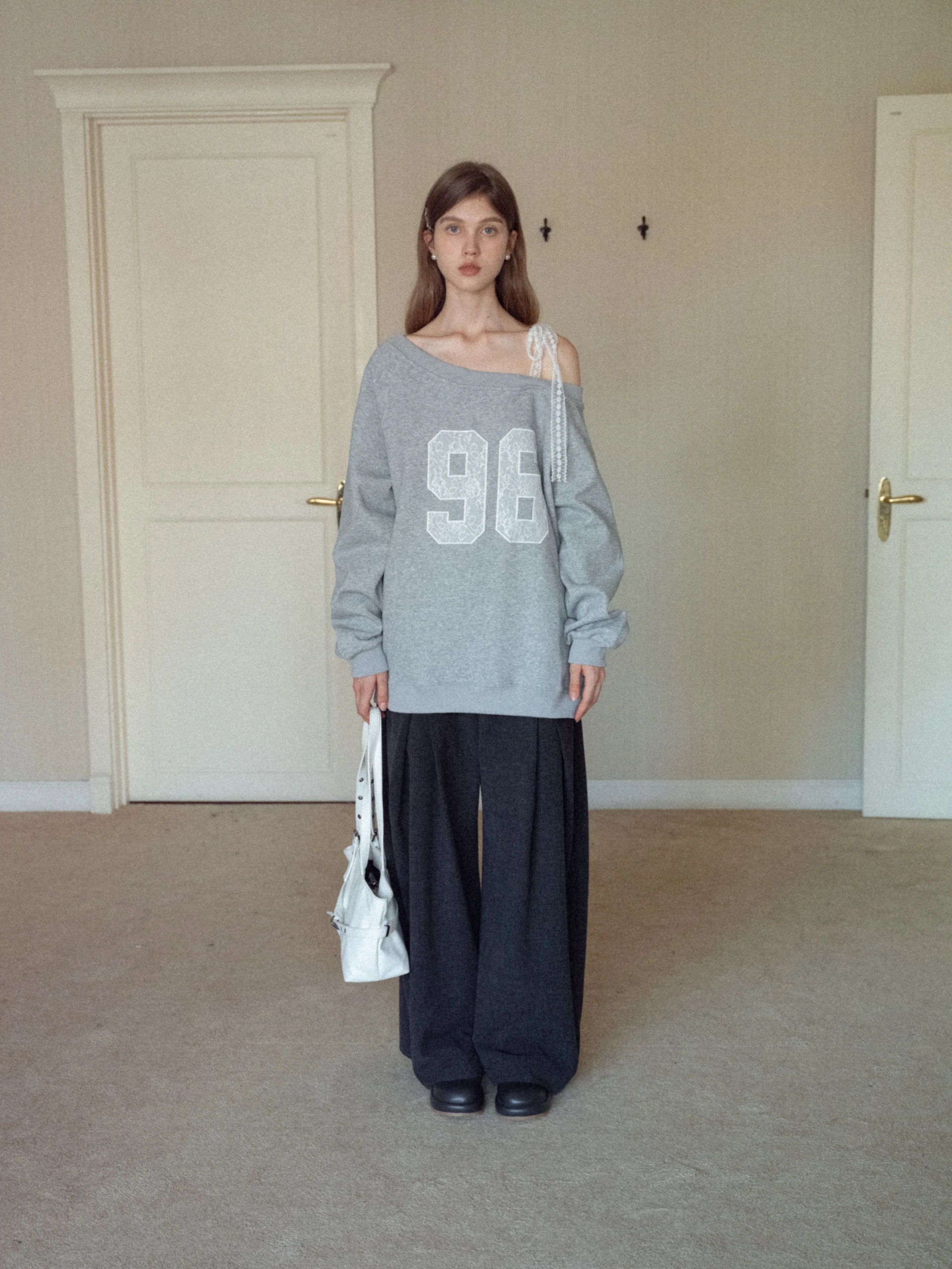 レディース レース オフショルダー グラフィック スウェットシャツ – EGGKA