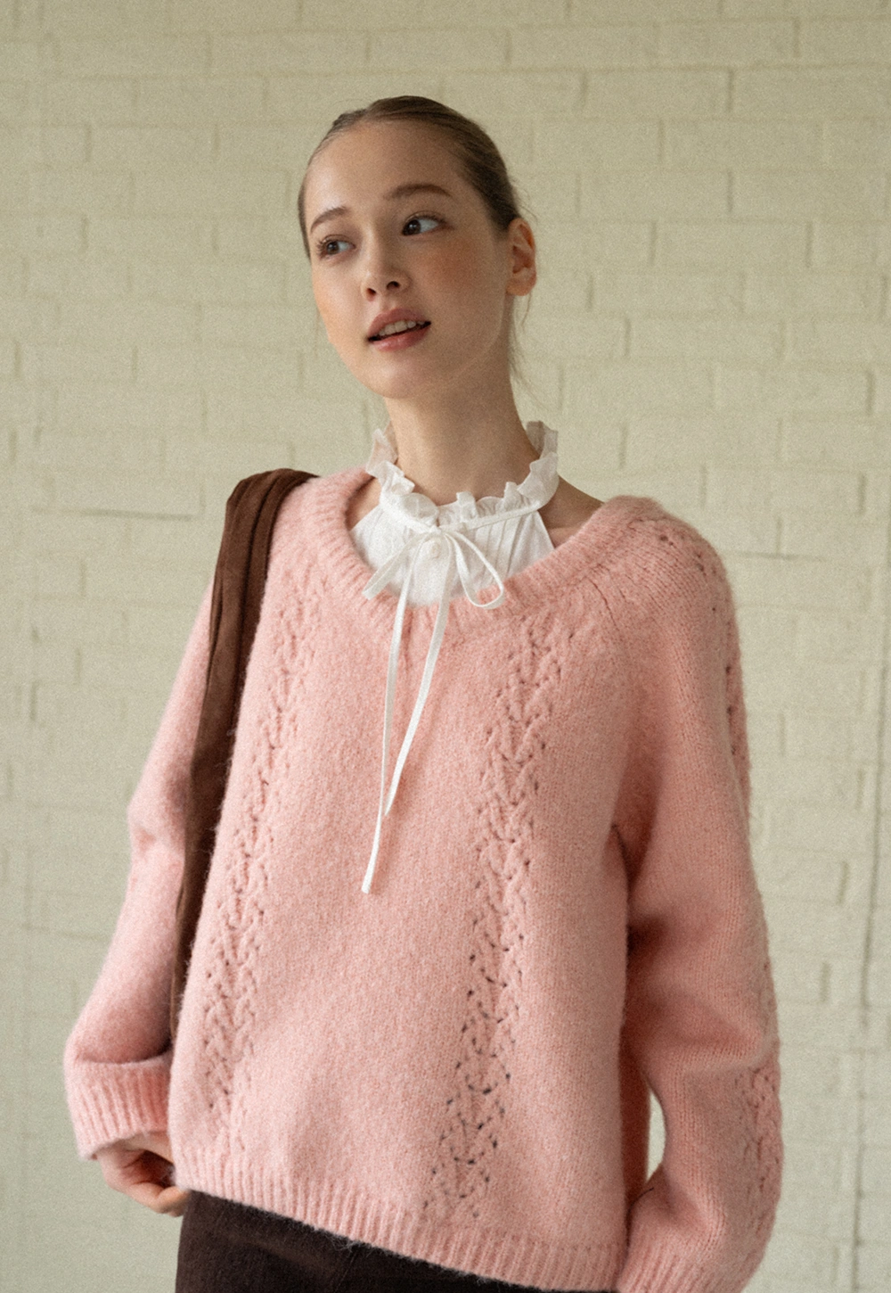 Women Soft Pink V-Neck Knit Sweater