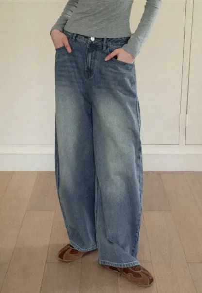 wide leg denim jeans with high waist design