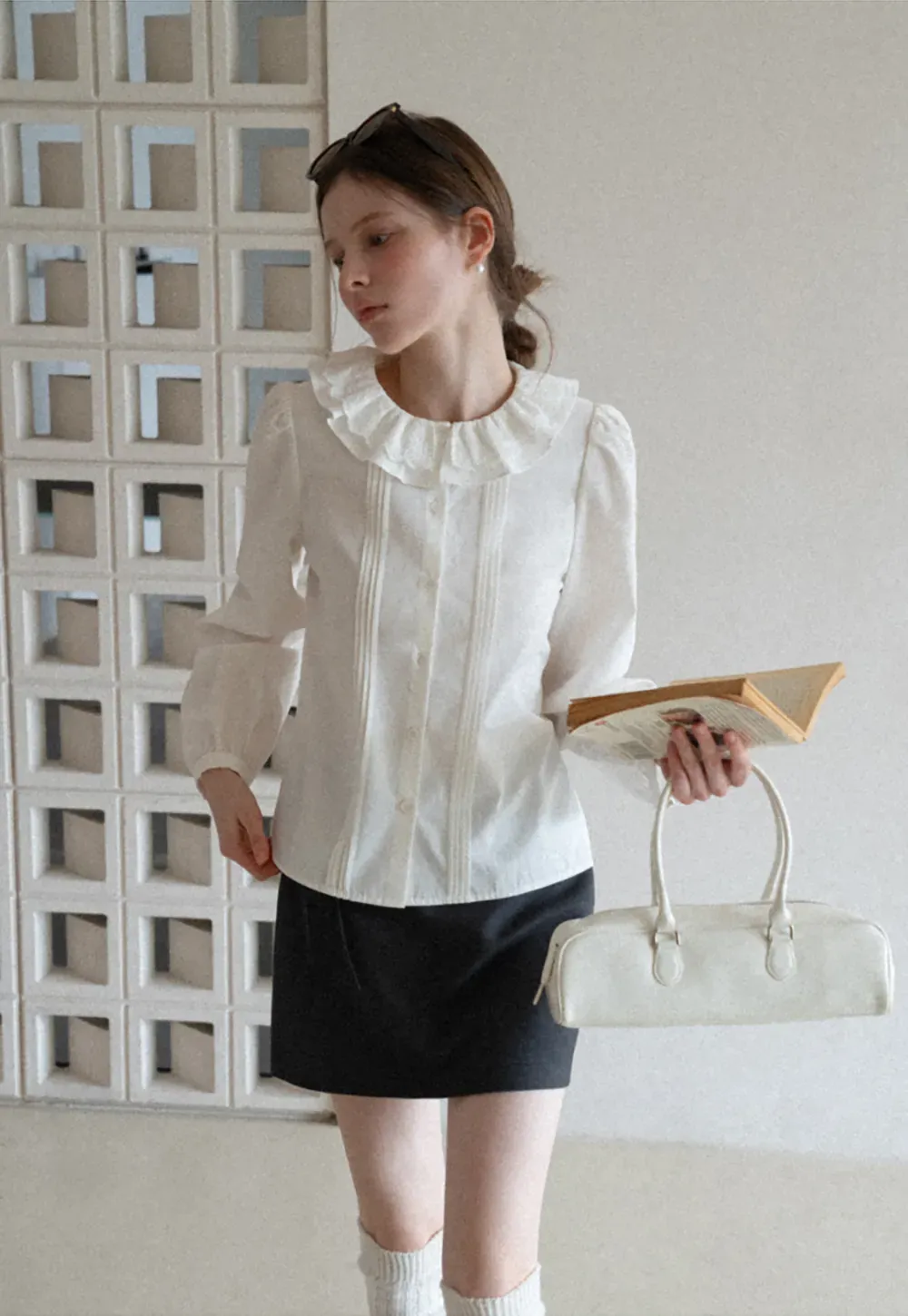 A-line mini skirt with front zipper closure