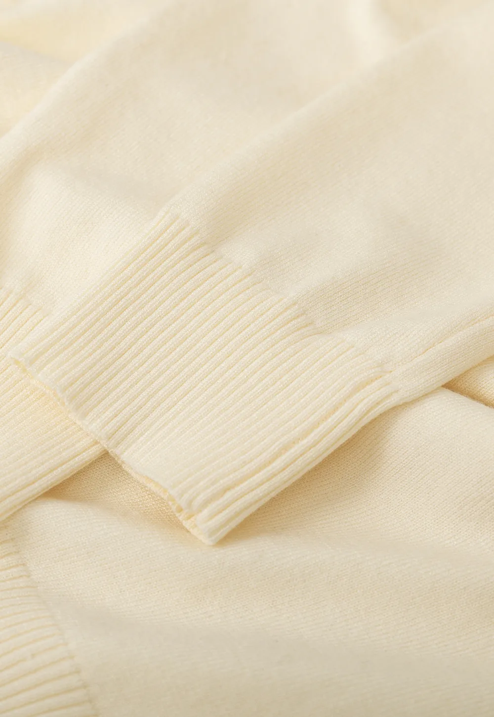 V Neck Knit Sweater with Contrast Collar