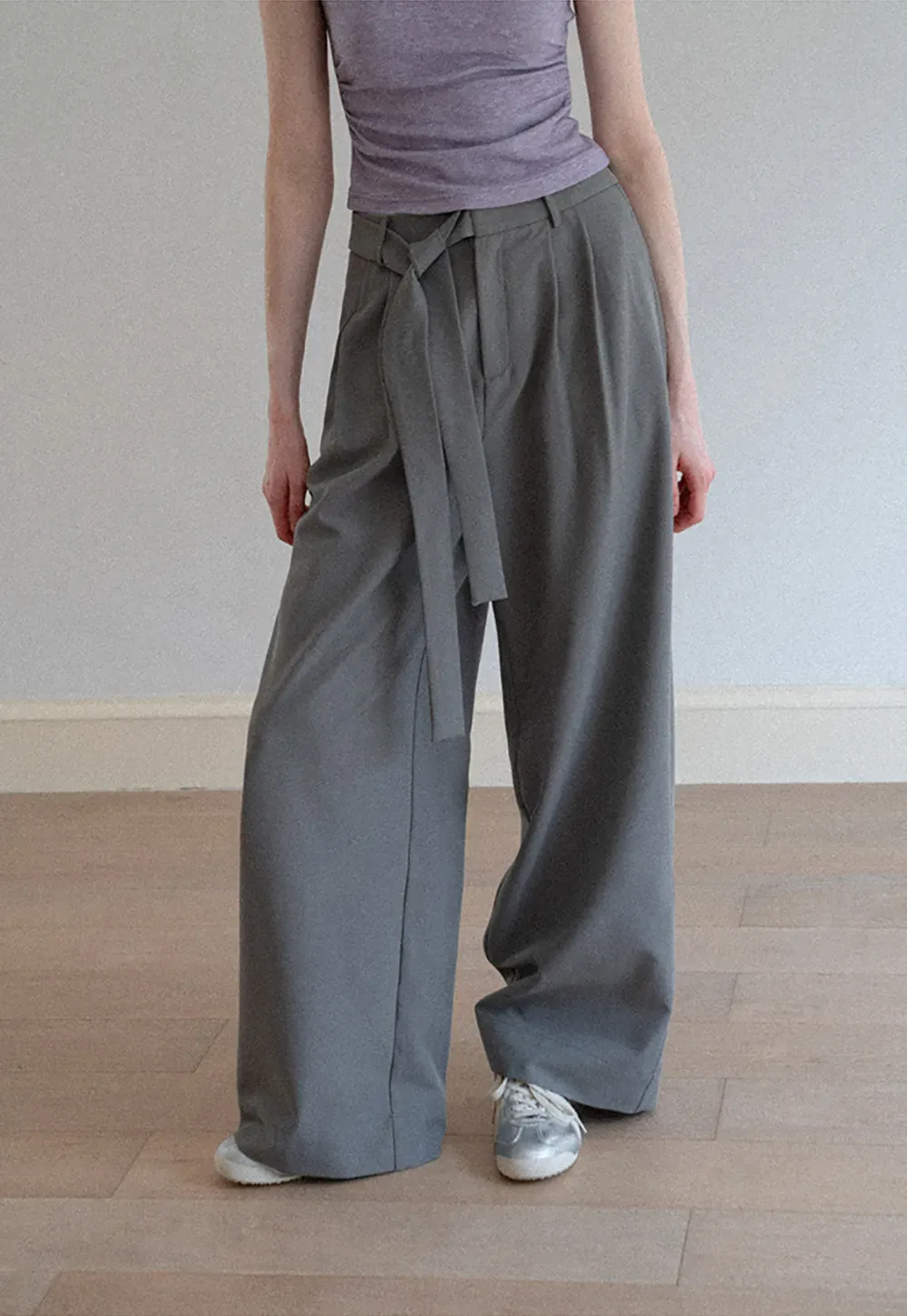 Wide leg casual pants with waist tie