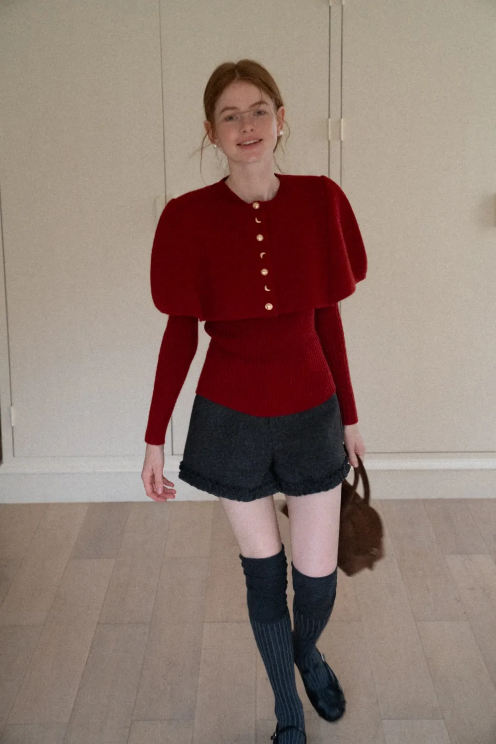 Cropped Buttoned Cape with V-Neck Fitted Thick Knit Sweater