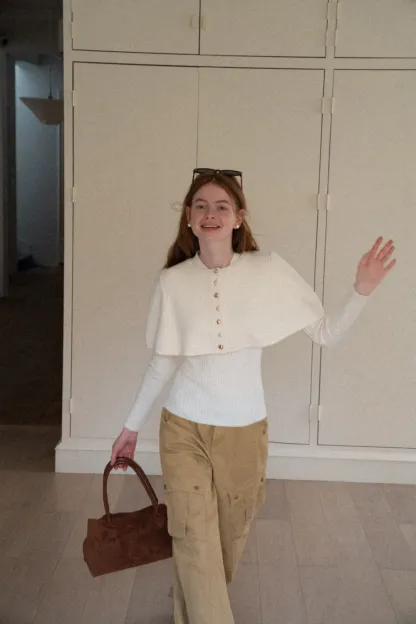 Cropped Buttoned Cape with V-Neck Fitted Thick Knit Sweater