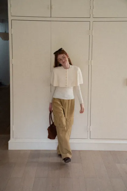 Cropped Buttoned Cape with V-Neck Fitted Thick Knit Sweater